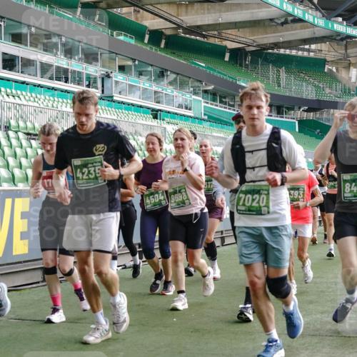 13.09.2026 - 21. swb-Marathon Bremen Michael Burmester http://msf.ph/oto/10430880 13.09.2026 13:28:26 Laufen im Stadion 111, 186, 220, 357, 364, 422, 476, 478, 597, 685, 726, 729, 829, 888, 925, 986, 1079, 1220, 1298, 1325, 1384, 1412, 1496, 1608, 1615, 1741, 1769, 1777, 1958, 1961, 1984, 2236, 2326, 2365, 2404, 2472, 2502, 2507, 2574, 2593, 2725, 2743, 2748, 2862, 2868, 2875, 2876, 2923, 2924, 2991, 3020, 3045, 3050, 3061, 3073, 3154, 3184, 3219, 3238, 3274, 3321, 3361, 3589, 3592, 3594, 3595, 3678, 3694, 3755, 3756, 3798, 3826, 3853, 3885, 3907, 3953, 3971, 3978, 3987, 4108, 4238, 4457, 4660 meine-sportfotos.de