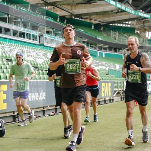 13.09.2026 - 21. swb-Marathon Bremen Michael Burmester http://msf.ph/oto/10430921 13.09.2026 13:03:59 Laufen im Stadion 209, 210, 488, 534, 565, 596, 725, 762, 881, 940, 1014, 1343, 1373, 1456, 1458, 1460, 1479, 1611, 1649, 1653, 1687, 1771, 2223, 2276, 2364, 2369, 2421, 2430, 2434, 2452, 2513, 2625, 2779, 2851, 2872, 2891, 2900, 2910, 2934, 2957, 2977, 3028, 3114, 3135, 3217, 3258, 3360, 3402, 3419, 3425, 3454, 3460, 3496, 3510, 3521, 3576, 3579, 3585, 3597, 3618, 3796, 3846, 3859, 3893, 3909, 3938, 3970, 3983, 4077, 4133, 4558, 242 meine-sportfotos.de