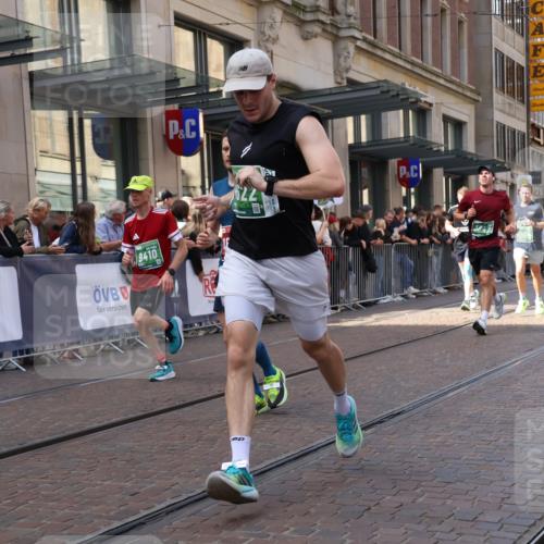 13.09.2026 - 21. swb-Marathon Bremen Strokosch-Dieckow http://msf.ph/oto/10430929 13.09.2026 13:10:49 Ziel 335, 697, 1349, 2021, 2087, 2759, 3440, 3448, 3484, 3647, 4429, 4475, 4571, 5079, 6471, 6657, 8183, 8474, 9410, 9618, 9622, 9762, 384, 1181, 1385, 1498, 1554, 2347, 2605, 4023, 4727, 5066, 5152, 5155, 5168, 5314, 5387, 5620, 5648, 6267, 7115, 7136, 7881, 9659, 13248 meine-sportfotos.de