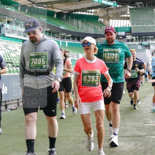 13.09.2026 - 21. swb-Marathon Bremen Michael Burmester http://msf.ph/oto/10430934 13.09.2026 13:28:28 Laufen im Stadion 111, 186, 220, 357, 422, 476, 478, 597, 685, 726, 729, 829, 888, 925, 986, 1079, 1220, 1298, 1325, 1384, 1412, 1496, 1608, 1615, 1741, 1769, 1777, 1958, 1961, 1984, 2236, 2326, 2365, 2472, 2502, 2507, 2574, 2593, 2725, 2743, 2748, 2862, 2868, 2875, 2876, 2923, 2924, 2991, 3020, 3045, 3061, 3073, 3154, 3184, 3219, 3238, 3274, 3321, 3361, 3589, 3592, 3594, 3595, 3678, 3694, 3755, 3756, 3798, 3826, 3853, 3885, 3907, 3953, 3965, 3971, 3978, 3987, 4108, 4238, 4457, 4660 meine-sportfotos.de