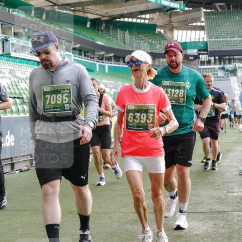 13.09.2026 - 21. swb-Marathon Bremen Michael Burmester http://msf.ph/oto/10430941 13.09.2026 13:28:28 Laufen im Stadion 111, 186, 220, 357, 422, 476, 478, 597, 685, 726, 729, 829, 888, 925, 986, 1079, 1220, 1298, 1325, 1384, 1412, 1496, 1608, 1615, 1741, 1769, 1777, 1958, 1961, 1984, 2236, 2326, 2365, 2472, 2502, 2507, 2574, 2593, 2725, 2743, 2748, 2862, 2868, 2875, 2876, 2923, 2924, 2991, 3020, 3045, 3061, 3073, 3154, 3184, 3219, 3238, 3274, 3321, 3361, 3589, 3592, 3594, 3595, 3678, 3694, 3755, 3756, 3798, 3826, 3853, 3885, 3907, 3953, 3965, 3971, 3978, 3987, 4108, 4238, 4457, 4660 meine-sportfotos.de