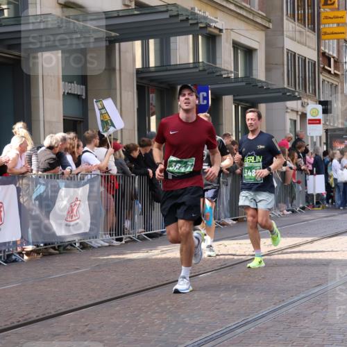 13.09.2026 - 21. swb-Marathon Bremen Strokosch-Dieckow http://msf.ph/oto/10430948 13.09.2026 13:10:50 Ziel 335, 697, 1349, 2021, 2087, 2759, 3440, 3448, 3484, 3647, 4429, 4475, 4571, 5079, 6274, 6471, 6657, 8183, 8474, 9410, 9618, 9622, 9762, 384, 1181, 1385, 1498, 1554, 2347, 2605, 4023, 4727, 5066, 5152, 5155, 5168, 5314, 5387, 5620, 5648, 6267, 7115, 7136, 7881, 9659, 13248 meine-sportfotos.de