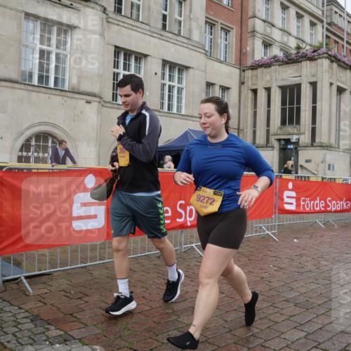 13.09.2026 - Kiel Lauf Yannick Fuchs http://msf.ph/oto/10430953 13.09.2026 11:14:44 Ziel 3706, 3707, 3708, 5601, 6378, 6783, 6905, 7787, 11482, 270, 283, 397, 1338, 1339, 2520, 3278, 5478, 6806, 7998, 9272, 10278, 9273, 10116, 10124, 397, 489, 9272, 9873 meine-sportfotos.de