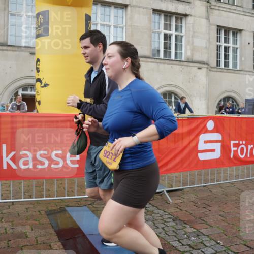 13.09.2026 - Kiel Lauf Yannick Fuchs http://msf.ph/oto/10430968 13.09.2026 11:14:45 Ziel 3706, 3707, 3708, 5601, 6378, 6783, 6905, 7787, 11482, 270, 283, 397, 1338, 1339, 2520, 3278, 5478, 6783, 6806, 7787, 7998, 9272, 10278, 9273, 10116, 10124, 397, 489, 9272, 9873 meine-sportfotos.de
