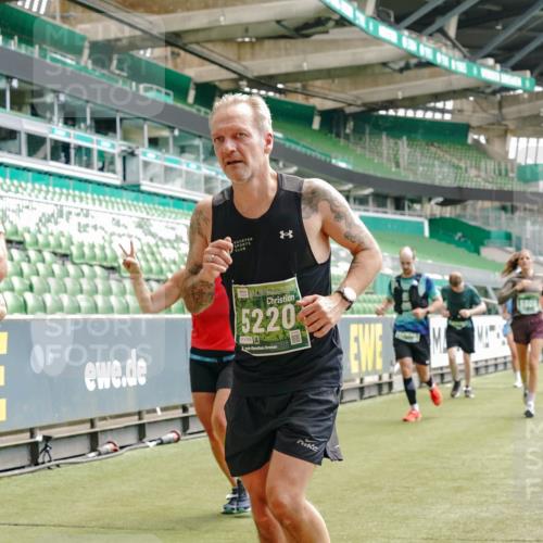 13.09.2026 - 21. swb-Marathon Bremen Michael Burmester http://msf.ph/oto/10430971 13.09.2026 13:04:00 Laufen im Stadion 209, 210, 488, 534, 565, 596, 725, 762, 881, 940, 1014, 1343, 1373, 1456, 1458, 1460, 1479, 1611, 1649, 1653, 1687, 1771, 2223, 2276, 2364, 2369, 2421, 2430, 2434, 2452, 2513, 2625, 2779, 2851, 2872, 2891, 2900, 2910, 2919, 2934, 2957, 2977, 3028, 3114, 3135, 3217, 3258, 3360, 3402, 3419, 3425, 3454, 3460, 3496, 3510, 3521, 3576, 3579, 3585, 3597, 3618, 3796, 3846, 3859, 3909, 3938, 3970, 3983, 4077, 4133, 4558, 242 meine-sportfotos.de