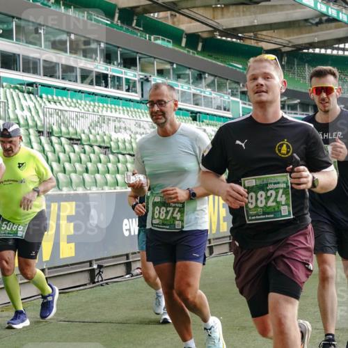 13.09.2026 - 21. swb-Marathon Bremen Michael Burmester http://msf.ph/oto/10430996 13.09.2026 13:28:32 Laufen im Stadion 111, 220, 357, 422, 476, 478, 597, 685, 726, 729, 754, 829, 888, 925, 986, 1079, 1220, 1298, 1325, 1384, 1412, 1496, 1608, 1615, 1741, 1769, 1777, 1958, 1961, 1984, 2236, 2326, 2365, 2472, 2502, 2507, 2574, 2593, 2725, 2743, 2862, 2868, 2875, 2876, 2923, 2924, 2991, 3020, 3045, 3061, 3073, 3154, 3184, 3219, 3238, 3274, 3321, 3361, 3589, 3592, 3594, 3595, 3678, 3694, 3755, 3798, 3826, 3853, 3885, 3907, 3953, 3965, 3971, 3978, 3987, 4011, 4108, 4238, 4457, 4660 meine-sportfotos.de