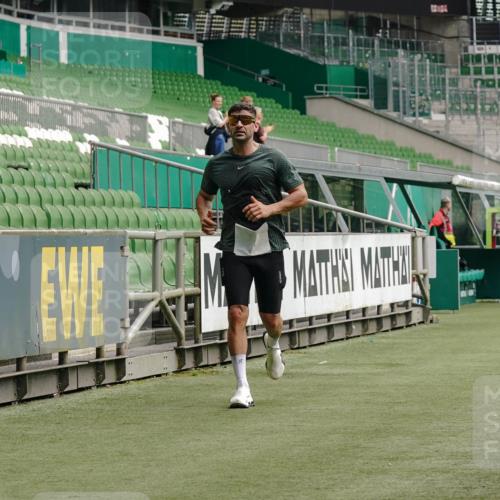 13.09.2026 - 21. swb-Marathon Bremen Michael Burmester http://msf.ph/oto/10431010 13.09.2026 12:25:56 Laufen im Stadion 206, 322, 447, 814, 841, 875, 968, 1187, 1313, 1544, 1840, 2044, 2143, 129, 236, 642 meine-sportfotos.de