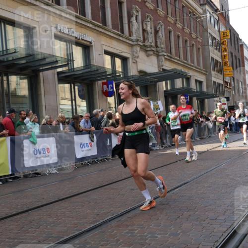 13.09.2026 - 21. swb-Marathon Bremen Strokosch-Dieckow http://msf.ph/oto/10431075 13.09.2026 13:10:56 Ziel 335, 697, 1349, 2087, 3440, 3448, 3484, 3647, 3899, 4429, 6274, 6471, 6657, 8183, 8474, 9291, 9410, 9618, 9762, 384, 1181, 1385, 1498, 1554, 2021, 2347, 2759, 4023, 4475, 4571, 4727, 5066, 5079, 5152, 5155, 5168, 5314, 5387, 5648, 6657, 7115, 7136, 9622, 9659, 13248 meine-sportfotos.de