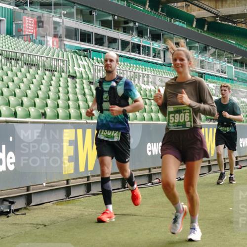 13.09.2026 - 21. swb-Marathon Bremen Michael Burmester http://msf.ph/oto/10431077 13.09.2026 13:04:04 Laufen im Stadion 178, 209, 210, 488, 534, 565, 596, 725, 762, 881, 940, 1014, 1239, 1343, 1373, 1456, 1458, 1460, 1479, 1611, 1649, 1653, 1687, 1771, 2223, 2276, 2364, 2369, 2421, 2430, 2434, 2452, 2513, 2625, 2779, 2851, 2867, 2872, 2891, 2900, 2910, 2919, 2934, 2957, 2977, 3028, 3114, 3135, 3217, 3258, 3360, 3402, 3419, 3425, 3454, 3460, 3496, 3510, 3521, 3576, 3579, 3585, 3597, 3618, 3796, 3846, 3859, 3909, 3938, 3970, 3983, 4077, 4133, 242 meine-sportfotos.de