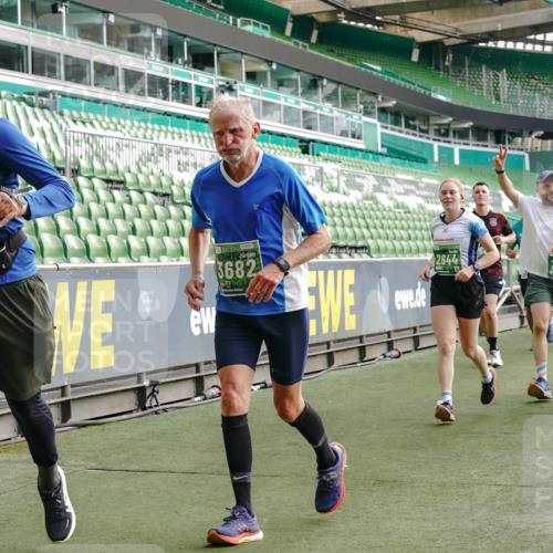 13.09.2026 - 21. swb-Marathon Bremen Michael Burmester http://msf.ph/oto/10431097 13.09.2026 13:28:37 Laufen im Stadion 111, 220, 357, 422, 476, 478, 597, 685, 726, 729, 754, 829, 888, 925, 986, 1079, 1220, 1298, 1325, 1384, 1412, 1496, 1608, 1615, 1741, 1769, 1777, 1958, 1961, 1984, 2236, 2326, 2365, 2436, 2472, 2502, 2574, 2593, 2725, 2743, 2862, 2868, 2875, 2876, 2923, 2924, 2991, 3020, 3045, 3061, 3073, 3129, 3154, 3184, 3219, 3238, 3274, 3321, 3361, 3589, 3592, 3594, 3595, 3678, 3694, 3755, 3758, 3798, 3826, 3853, 3885, 3907, 3953, 3965, 3971, 3978, 3987, 4011, 4108, 4238, 4457, 4660 meine-sportfotos.de