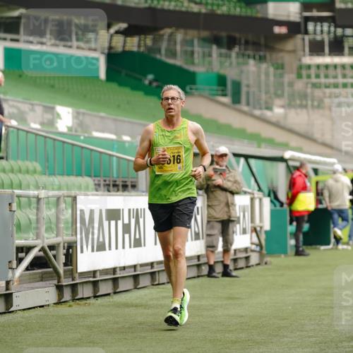13.09.2026 - 21. swb-Marathon Bremen Michael Burmester http://msf.ph/oto/10431120 13.09.2026 10:22:20 Laufen im Stadion 10244, 10302, 10441, 10575, 10926, 11083, 11127, 11142, 11198, 11227, 11338, 11454, 11619, 11738, 11854, 11916, 11944, 12003, 12209, 12370, 12395, 12456, 12513, 12520, 12538, 13507, 13513, 13519, 13535, 13539, 13548, 13551, 13553, 13559, 13568, 13575, 13584, 13587, 13606, 13608, 13616, 13636, 13641, 13642, 10366, 10475, 11481, 11652, 12457, 13504, 13530, 13533, 13534, 13536, 13541, 13543, 13554, 13564 meine-sportfotos.de