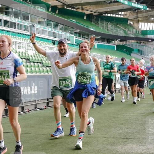 13.09.2026 - 21. swb-Marathon Bremen Michael Burmester http://msf.ph/oto/10431146 13.09.2026 13:28:40 Laufen im Stadion 111, 220, 357, 422, 476, 478, 597, 685, 726, 729, 754, 829, 888, 925, 986, 1079, 1220, 1298, 1325, 1384, 1412, 1496, 1608, 1615, 1741, 1769, 1777, 1958, 1961, 1984, 2236, 2326, 2365, 2436, 2472, 2502, 2574, 2593, 2725, 2740, 2743, 2862, 2868, 2876, 2923, 2924, 2991, 3020, 3045, 3061, 3073, 3129, 3154, 3184, 3219, 3238, 3274, 3321, 3361, 3589, 3592, 3594, 3595, 3605, 3678, 3694, 3755, 3758, 3798, 3826, 3853, 3885, 3907, 3953, 3965, 3971, 3978, 3987, 4011, 4108, 4238, 4457, 4660 meine-sportfotos.de