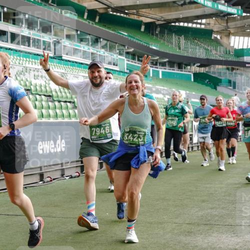 13.09.2026 - 21. swb-Marathon Bremen Michael Burmester http://msf.ph/oto/10431155 13.09.2026 13:28:40 Laufen im Stadion 111, 220, 357, 422, 476, 478, 597, 685, 726, 729, 754, 829, 888, 925, 986, 1079, 1220, 1298, 1325, 1384, 1412, 1496, 1608, 1615, 1741, 1769, 1777, 1958, 1961, 1984, 2236, 2326, 2365, 2436, 2472, 2502, 2574, 2593, 2725, 2740, 2743, 2862, 2868, 2876, 2923, 2924, 2991, 3020, 3045, 3061, 3073, 3129, 3154, 3184, 3219, 3238, 3274, 3321, 3361, 3589, 3592, 3594, 3595, 3605, 3678, 3694, 3755, 3758, 3798, 3826, 3853, 3885, 3907, 3953, 3965, 3971, 3978, 3987, 4011, 4108, 4238, 4457, 4660 meine-sportfotos.de