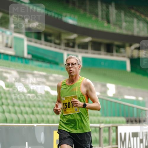 13.09.2026 - 21. swb-Marathon Bremen Michael Burmester http://msf.ph/oto/10431164 13.09.2026 10:22:21 Laufen im Stadion 10244, 10302, 10441, 10575, 10926, 11083, 11127, 11142, 11198, 11227, 11338, 11454, 11619, 11738, 11854, 11916, 11944, 12003, 12209, 12370, 12395, 12456, 12513, 12520, 12538, 13507, 13513, 13519, 13535, 13539, 13548, 13551, 13553, 13556, 13559, 13568, 13575, 13584, 13587, 13606, 13608, 13616, 13636, 13641, 13642, 10366, 10475, 11481, 11652, 12457, 13504, 13530, 13533, 13534, 13536, 13541, 13543, 13554, 13564 meine-sportfotos.de