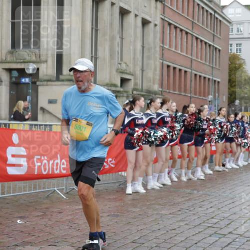 13.09.2026 - Kiel Lauf Yannick Fuchs http://msf.ph/oto/10431178 13.09.2026 11:15:20 Ziel 155, 2401, 2092, 5601, 9273, 10116, 10124, 11482, 1246, 3087, 5327, 11871, 12831, 12832, 12833, 12834, 3706, 3707, 3708, 6378, 6905, 11482 meine-sportfotos.de