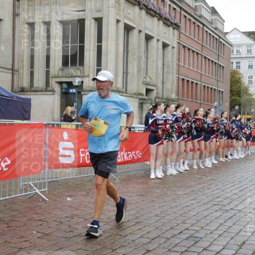 13.09.2026 - Kiel Lauf Yannick Fuchs http://msf.ph/oto/10431182 13.09.2026 11:15:20 Ziel 155, 2401, 2092, 5601, 9273, 10116, 10124, 11482, 1246, 3087, 5327, 11871, 12831, 12832, 12833, 12834, 3706, 3707, 3708, 6378, 6905, 11482 meine-sportfotos.de