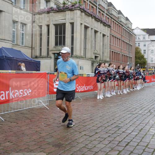 13.09.2026 - Kiel Lauf Yannick Fuchs http://msf.ph/oto/10431187 13.09.2026 11:15:20 Ziel 155, 2401, 2092, 5601, 9273, 10116, 10124, 11482, 1246, 3087, 5327, 11871, 12831, 12832, 12833, 12834, 3706, 3707, 3708, 6378, 6905, 11482 meine-sportfotos.de