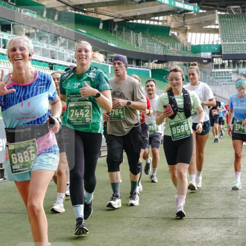 13.09.2026 - 21. swb-Marathon Bremen Michael Burmester http://msf.ph/oto/10431241 13.09.2026 13:28:43 Laufen im Stadion 111, 220, 357, 422, 476, 478, 597, 685, 726, 729, 754, 829, 888, 925, 986, 1079, 1220, 1298, 1325, 1384, 1496, 1608, 1615, 1741, 1769, 1777, 1958, 1961, 1984, 2236, 2326, 2365, 2436, 2472, 2502, 2574, 2593, 2725, 2740, 2743, 2862, 2868, 2876, 2924, 2991, 3020, 3061, 3073, 3129, 3154, 3219, 3238, 3274, 3321, 3361, 3589, 3592, 3594, 3595, 3605, 3678, 3694, 3755, 3758, 3798, 3826, 3853, 3885, 3907, 3953, 3965, 3971, 3978, 3987, 4011, 4108, 4238, 4457, 4660 meine-sportfotos.de