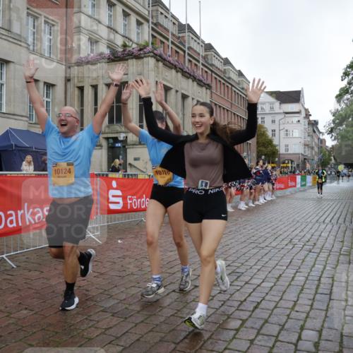 13.09.2026 - Kiel Lauf Yannick Fuchs http://msf.ph/oto/10431256 13.09.2026 11:15:34 Ziel 155, 1246, 3087, 5327, 11871, 12831, 12832, 12833, 12834, 155, 2092, 2401, 10116, 10124, 2414, 4309, 4571, 9175, 9708, 10116, 10124 meine-sportfotos.de