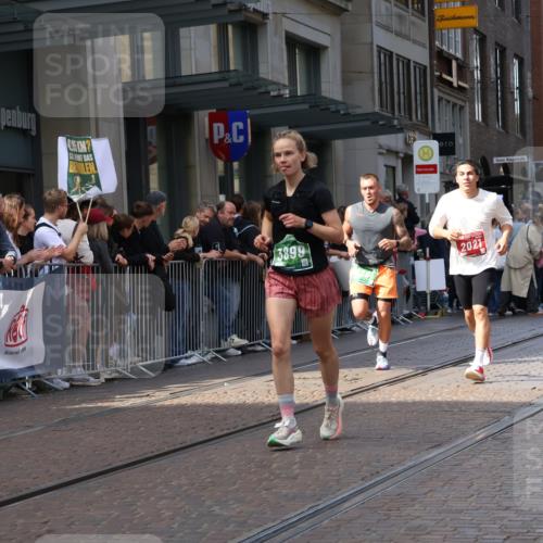 13.09.2026 - 21. swb-Marathon Bremen Strokosch-Dieckow http://msf.ph/oto/10431286 13.09.2026 13:11:07 Ziel 382, 1349, 2087, 3440, 3899, 6274, 7109, 8474, 8982, 9291, 9618, 9762, 335, 384, 697, 1385, 2021, 2759, 3448, 3484, 3647, 4023, 4429, 4475, 4571, 5079, 5155, 5168, 5314, 5387, 6471, 6657, 7115, 7136, 8183, 9410, 9622, 9659, 9762, 13248 meine-sportfotos.de