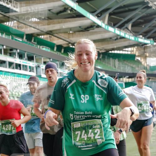13.09.2026 - 21. swb-Marathon Bremen Michael Burmester http://msf.ph/oto/10431295 13.09.2026 13:28:45 Laufen im Stadion 111, 220, 357, 422, 476, 478, 597, 685, 726, 729, 754, 829, 888, 925, 986, 1079, 1220, 1298, 1325, 1384, 1496, 1608, 1615, 1741, 1769, 1777, 1958, 1984, 2236, 2326, 2365, 2436, 2472, 2502, 2574, 2593, 2740, 2743, 2862, 2868, 2876, 2924, 2991, 3020, 3061, 3073, 3129, 3154, 3219, 3238, 3274, 3321, 3361, 3589, 3594, 3595, 3605, 3678, 3694, 3755, 3758, 3798, 3826, 3853, 3885, 3907, 3953, 3965, 3971, 3978, 3987, 4011, 4108, 4238, 4457, 4660 meine-sportfotos.de