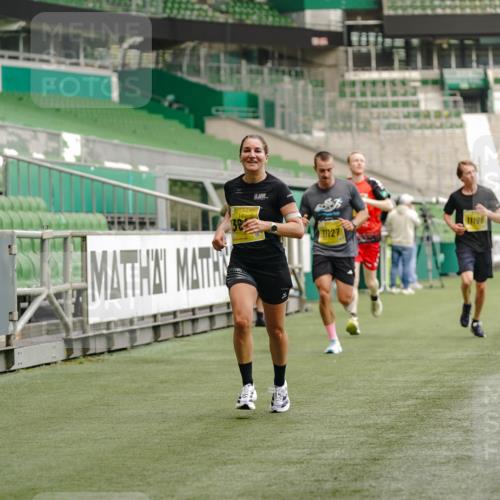 13.09.2026 - 21. swb-Marathon Bremen Michael Burmester http://msf.ph/oto/10431299 13.09.2026 10:22:36 Laufen im Stadion 10244, 10302, 10441, 10575, 10926, 11083, 11127, 11142, 11198, 11227, 11338, 11454, 11619, 11721, 11738, 11854, 11916, 11944, 12003, 12053, 12209, 12339, 12370, 12395, 12456, 12520, 12538, 13507, 13513, 13519, 13535, 13539, 13548, 13551, 13553, 13556, 13559, 13563, 13568, 13575, 13584, 13587, 13606, 13608, 13616, 13636, 13641, 13642, 10366, 10475, 11481, 11652, 12457, 13530, 13533, 13534, 13536, 13541, 13543, 13554, 13564 meine-sportfotos.de