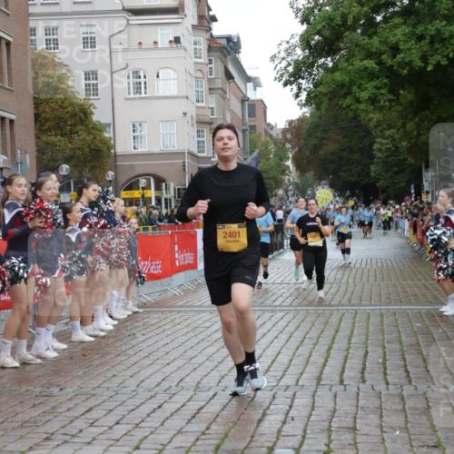 13.09.2026 - Kiel Lauf Yannick Fuchs http://msf.ph/oto/10431316 13.09.2026 11:15:51 Ziel 1605, 2414, 4309, 4571, 9175, 9348, 9708, 155, 1246, 2401, 3087, 5327, 11871, 12831, 12832, 12833, 12834, 2511, 3196, 4216, 9204, 9484, 2092, 2401 meine-sportfotos.de