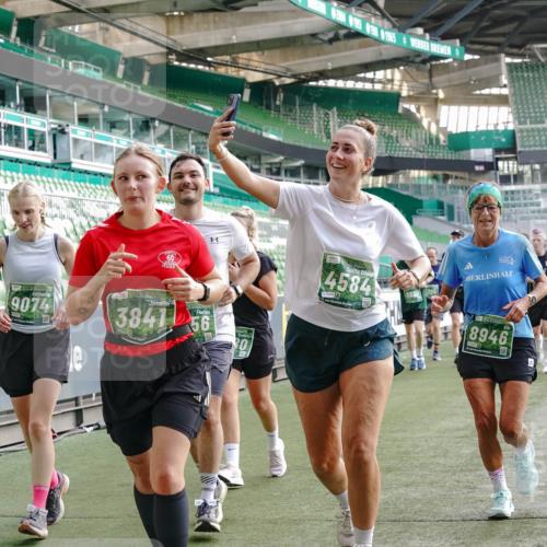 13.09.2026 - 21. swb-Marathon Bremen Michael Burmester http://msf.ph/oto/10431317 13.09.2026 13:28:45 Laufen im Stadion 111, 220, 357, 422, 476, 478, 597, 685, 726, 729, 754, 829, 888, 925, 986, 1079, 1220, 1298, 1325, 1384, 1496, 1608, 1615, 1741, 1769, 1777, 1958, 1984, 2236, 2326, 2365, 2436, 2472, 2502, 2574, 2593, 2740, 2743, 2862, 2868, 2876, 2924, 2991, 3020, 3061, 3073, 3129, 3154, 3219, 3238, 3274, 3321, 3361, 3589, 3594, 3595, 3605, 3678, 3694, 3755, 3758, 3798, 3826, 3853, 3885, 3907, 3953, 3965, 3971, 3978, 3987, 4011, 4108, 4238, 4457, 4660 meine-sportfotos.de