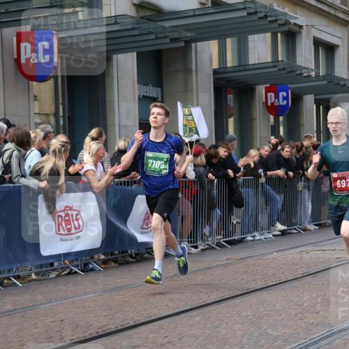 13.09.2026 - 21. swb-Marathon Bremen Strokosch-Dieckow http://msf.ph/oto/10431395 13.09.2026 13:11:15 Ziel 382, 3899, 5585, 6059, 6274, 7109, 8982, 9291, 13055, 335, 697, 1349, 2021, 2087, 2759, 3440, 3448, 3484, 3647, 4429, 4475, 4571, 5079, 6274, 6471, 6657, 8183, 8474, 9410, 9618, 9622, 9762 meine-sportfotos.de
