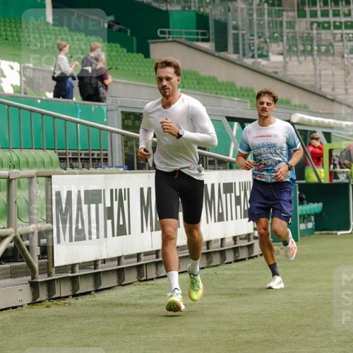 13.09.2026 - 21. swb-Marathon Bremen Michael Burmester http://msf.ph/oto/10431406 13.09.2026 12:27:12 Laufen im Stadion 103, 206, 238, 322, 420, 447, 841, 875, 1161, 1187, 1352, 1840, 1917, 2032, 2143, 3662, 4264, 129, 149, 289, 798, 1483, 1490, 1567 meine-sportfotos.de