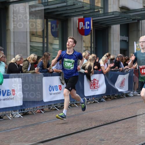 13.09.2026 - 21. swb-Marathon Bremen Strokosch-Dieckow http://msf.ph/oto/10431410 13.09.2026 13:11:15 Ziel 382, 3899, 5585, 6059, 6274, 7109, 8982, 9291, 13055, 335, 697, 1349, 2021, 2087, 2759, 3440, 3448, 3484, 3647, 4429, 4475, 4571, 5079, 6274, 6471, 6657, 8183, 8474, 9410, 9618, 9622, 9762 meine-sportfotos.de