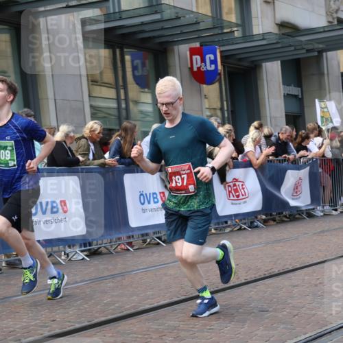 13.09.2026 - 21. swb-Marathon Bremen Strokosch-Dieckow http://msf.ph/oto/10431430 13.09.2026 13:11:16 Ziel 382, 3899, 4651, 5585, 6059, 7109, 8982, 9291, 13055, 335, 697, 1349, 2021, 2087, 2759, 3440, 3448, 3484, 3647, 4429, 4475, 4571, 5079, 6274, 6471, 6657, 8183, 8474, 9410, 9618, 9622, 9762 meine-sportfotos.de