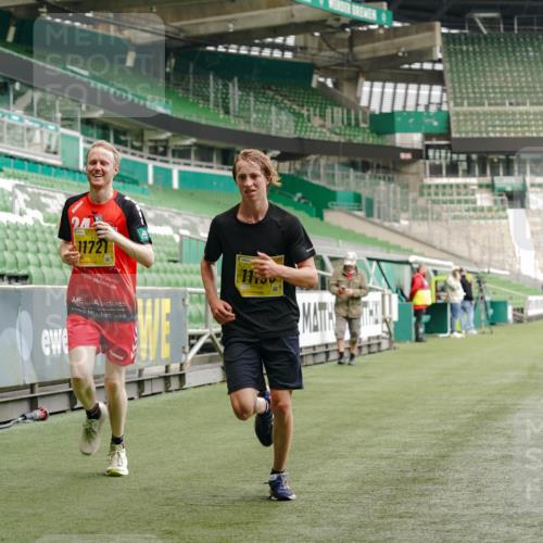 13.09.2026 - 21. swb-Marathon Bremen Michael Burmester http://msf.ph/oto/10431435 13.09.2026 10:22:41 Laufen im Stadion 10244, 10302, 10441, 10575, 10926, 11083, 11127, 11142, 11198, 11227, 11338, 11454, 11619, 11713, 11721, 11738, 11854, 11916, 11944, 12003, 12053, 12209, 12339, 12370, 12395, 12456, 12520, 12538, 13507, 13513, 13519, 13535, 13539, 13548, 13551, 13553, 13556, 13559, 13563, 13568, 13584, 13587, 13606, 13608, 13616, 13636, 13641, 13642, 10366, 10475, 11481, 11652, 12457, 13530, 13533, 13534, 13536, 13541, 13543, 13554, 13564 meine-sportfotos.de
