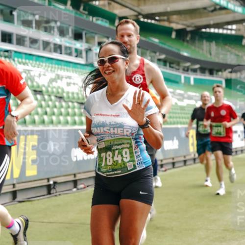 13.09.2026 - 21. swb-Marathon Bremen Michael Burmester http://msf.ph/oto/10431450 13.09.2026 13:04:16 Laufen im Stadion 178, 209, 210, 488, 534, 565, 596, 725, 762, 881, 940, 1014, 1239, 1307, 1343, 1373, 1456, 1458, 1460, 1479, 1611, 1627, 1649, 1653, 1656, 1687, 1771, 1780, 1932, 1941, 2023, 2223, 2369, 2430, 2434, 2452, 2513, 2625, 2723, 2851, 2867, 2872, 2891, 2900, 2910, 2919, 2934, 2957, 2977, 3028, 3135, 3217, 3320, 3343, 3360, 3402, 3419, 3425, 3454, 3460, 3510, 3521, 3579, 3597, 3618, 3796, 3846, 3859, 3909, 3938, 3970, 3983, 4077, 4133, 242 meine-sportfotos.de