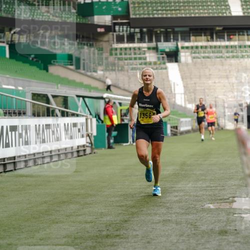 13.09.2026 - 21. swb-Marathon Bremen Michael Burmester http://msf.ph/oto/10431541 13.09.2026 10:22:49 Laufen im Stadion 10235, 10244, 10302, 10441, 10575, 10782, 10926, 11083, 11127, 11198, 11227, 11338, 11454, 11619, 11713, 11721, 11738, 11854, 11916, 11944, 12003, 12053, 12209, 12339, 12370, 12395, 12404, 12456, 12520, 12538, 13507, 13513, 13519, 13535, 13539, 13551, 13553, 13556, 13559, 13563, 13568, 13584, 13587, 13606, 13608, 13616, 13636, 13641, 13642, 10366, 10475, 11481, 11652, 13530, 13533, 13534, 13536, 13541, 13543, 13564 meine-sportfotos.de