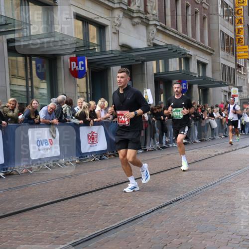 13.09.2026 - 21. swb-Marathon Bremen Strokosch-Dieckow http://msf.ph/oto/10431572 13.09.2026 13:11:25 Ziel 826, 863, 4368, 4651, 5521, 5585, 5893, 6059, 6668, 7109, 8982, 8996, 9398, 13055, 382, 1349, 2087, 3440, 3448, 3484, 3647, 3899, 4429, 6274, 8474, 9291, 9410, 9618, 9762 meine-sportfotos.de