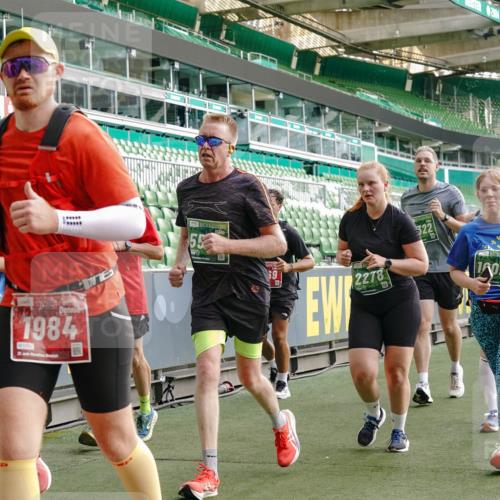 13.09.2026 - 21. swb-Marathon Bremen Michael Burmester http://msf.ph/oto/10431573 13.09.2026 13:29:01 Laufen im Stadion 111, 171, 220, 422, 476, 478, 685, 726, 729, 754, 829, 888, 925, 986, 1079, 1217, 1220, 1242, 1270, 1298, 1325, 1384, 1496, 1615, 1741, 1777, 1886, 1958, 1984, 2236, 2238, 2326, 2365, 2436, 2472, 2502, 2546, 2574, 2593, 2740, 2743, 2830, 2862, 2868, 2924, 2991, 3020, 3053, 3061, 3129, 3154, 3238, 3274, 3321, 3361, 3563, 3589, 3594, 3595, 3605, 3678, 3694, 3755, 3758, 3798, 3826, 3853, 3885, 3898, 3953, 3965, 3971, 3987, 4011, 4108, 4238, 4457, 4660 meine-sportfotos.de