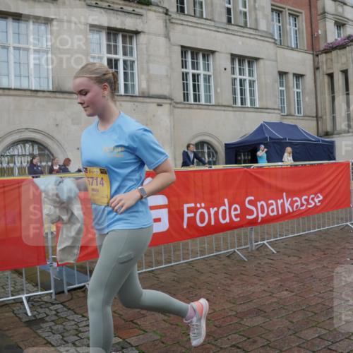 13.09.2026 - Kiel Lauf Yannick Fuchs http://msf.ph/oto/10431587 13.09.2026 11:16:49 Ziel 1925, 2050, 6977, 8630, 8964, 10554, 11584, 11926, 12226, 12370, 644, 2822, 5714, 5732, 5808, 6170, 6999, 9035, 9173, 9593, 11230, 11678, 11679, 11680, 11926, 12273, 12274, 12275, 12556, 608, 3995, 7800, 7880, 9428, 1391, 2511, 3196, 5714, 6211, 9484, 12556 meine-sportfotos.de
