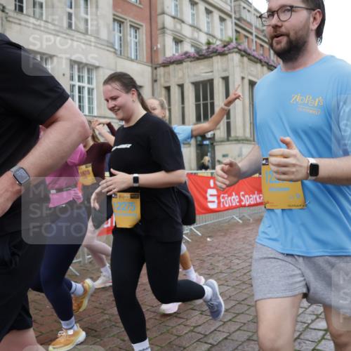 13.09.2026 - Kiel Lauf Yannick Fuchs http://msf.ph/oto/10431609 13.09.2026 11:16:54 Ziel 608, 1925, 2050, 3995, 6977, 7800, 8630, 8964, 10554, 12226, 12370, 644, 2822, 5732, 5808, 6170, 6999, 9035, 9173, 9593, 11230, 11584, 11678, 11679, 11680, 11926, 12273, 12274, 12275, 7880, 9428, 1391, 5714, 5808, 6211, 6999, 11678, 11679, 11680, 12273, 12274, 12275, 12556 meine-sportfotos.de