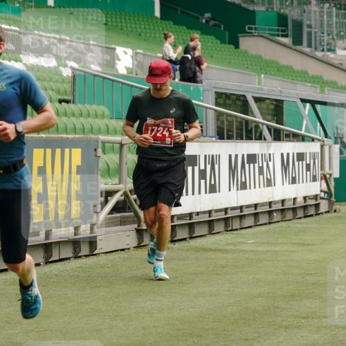 13.09.2026 - 21. swb-Marathon Bremen Michael Burmester http://msf.ph/oto/10431637 13.09.2026 12:27:51 Laufen im Stadion 103, 238, 322, 358, 420, 553, 574, 649, 841, 1161, 1253, 1256, 1352, 1391, 1525, 1724, 1783, 1917, 2032, 3662, 4264, 149, 289, 798, 814, 1313, 1483, 1490, 1544, 1567 meine-sportfotos.de