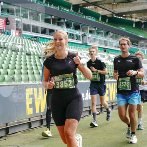 13.09.2026 - 21. swb-Marathon Bremen Michael Burmester http://msf.ph/oto/10431652 13.09.2026 13:04:20 Laufen im Stadion 178, 209, 210, 488, 534, 565, 596, 725, 762, 881, 940, 1014, 1239, 1307, 1343, 1373, 1456, 1458, 1460, 1479, 1611, 1627, 1649, 1653, 1656, 1687, 1771, 1780, 1914, 1932, 1941, 2023, 2126, 2223, 2369, 2430, 2434, 2452, 2513, 2625, 2723, 2851, 2867, 2872, 2891, 2900, 2910, 2919, 2934, 2957, 2959, 2977, 3028, 3135, 3217, 3320, 3343, 3360, 3402, 3419, 3425, 3454, 3460, 3510, 3521, 3579, 3597, 3618, 3796, 3846, 3859, 3909, 3970, 4077, 242 meine-sportfotos.de