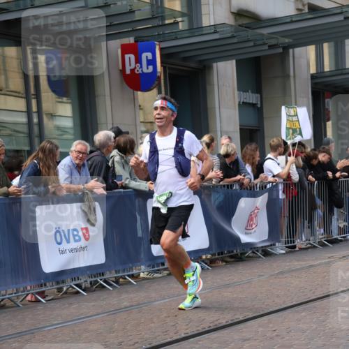 13.09.2026 - 21. swb-Marathon Bremen Strokosch-Dieckow http://msf.ph/oto/10431668 13.09.2026 13:11:28 Ziel 826, 863, 4368, 4651, 4698, 5521, 5585, 5893, 6059, 6668, 8982, 8996, 9398, 13055, 382, 1349, 2087, 3440, 3448, 3484, 3899, 4429, 6274, 7109, 8474, 8982, 9291, 9618, 9762 meine-sportfotos.de