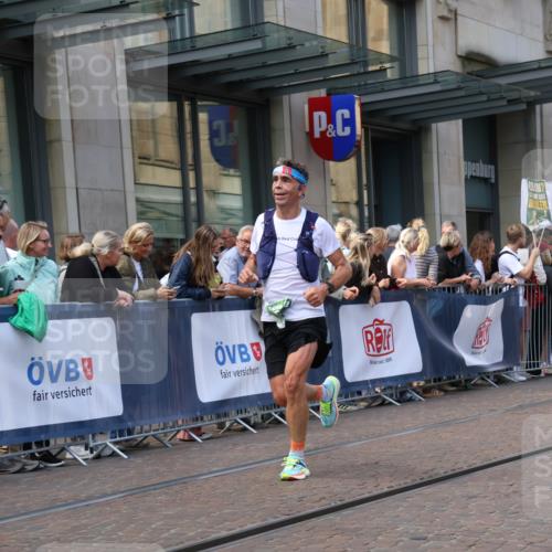 13.09.2026 - 21. swb-Marathon Bremen Strokosch-Dieckow http://msf.ph/oto/10431678 13.09.2026 13:11:28 Ziel 826, 863, 4368, 4651, 4698, 5521, 5585, 5893, 6059, 6668, 8982, 8996, 9398, 13055, 382, 1349, 2087, 3440, 3448, 3484, 3899, 4429, 6274, 7109, 8474, 8982, 9291, 9618, 9762 meine-sportfotos.de