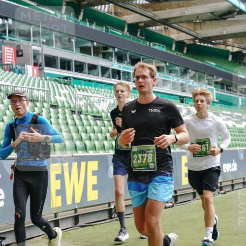 13.09.2026 - 21. swb-Marathon Bremen Michael Burmester http://msf.ph/oto/10431687 13.09.2026 13:04:21 Laufen im Stadion 178, 209, 210, 488, 534, 565, 596, 725, 762, 881, 940, 1014, 1239, 1307, 1343, 1373, 1456, 1458, 1460, 1479, 1611, 1627, 1649, 1653, 1656, 1687, 1771, 1780, 1914, 1932, 1941, 2023, 2089, 2126, 2223, 2369, 2430, 2434, 2452, 2513, 2625, 2723, 2851, 2867, 2872, 2891, 2910, 2919, 2934, 2957, 2959, 2977, 3028, 3135, 3217, 3320, 3343, 3360, 3402, 3419, 3425, 3454, 3460, 3510, 3521, 3579, 3597, 3618, 3796, 3846, 3859, 3909, 3970, 4077, 242 meine-sportfotos.de