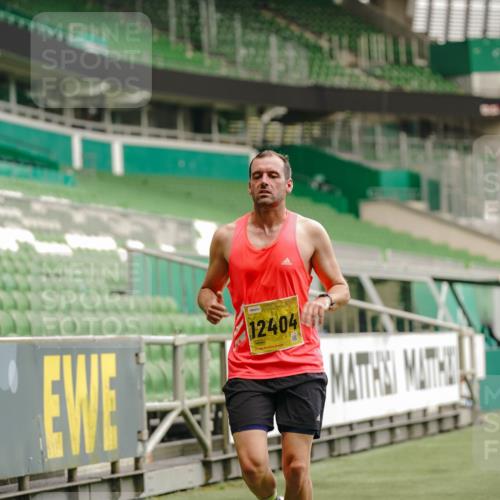 13.09.2026 - 21. swb-Marathon Bremen Michael Burmester http://msf.ph/oto/10431723 13.09.2026 10:23:03 Laufen im Stadion 10235, 10302, 10341, 10441, 10575, 10592, 10782, 10926, 11083, 11127, 11198, 11227, 11338, 11373, 11426, 11454, 11619, 11713, 11721, 11738, 11854, 11903, 11916, 11944, 12003, 12053, 12144, 12209, 12339, 12370, 12395, 12404, 12538, 13507, 13513, 13519, 13535, 13539, 13551, 13553, 13556, 13559, 13563, 13566, 13584, 13587, 13616, 13636, 13641, 13642, 10366, 10475, 11481, 11652, 13530, 13533, 13534, 13536, 13541, 13564 meine-sportfotos.de