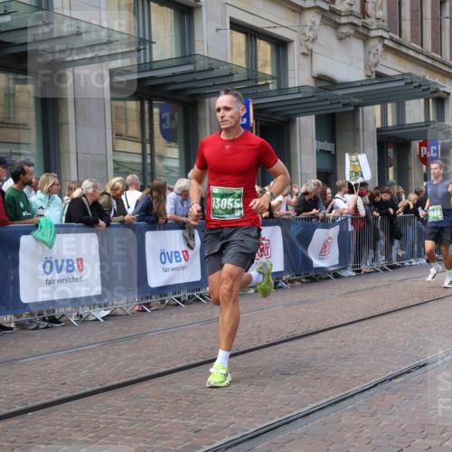 13.09.2026 - 21. swb-Marathon Bremen Strokosch-Dieckow http://msf.ph/oto/10431732 13.09.2026 13:11:30 Ziel 826, 863, 2444, 4368, 4651, 4698, 5521, 5585, 5893, 6059, 6668, 8996, 9398, 13055, 382, 1349, 2087, 3440, 3448, 3899, 4429, 6274, 7109, 8474, 8982, 9291, 9618, 9762 meine-sportfotos.de
