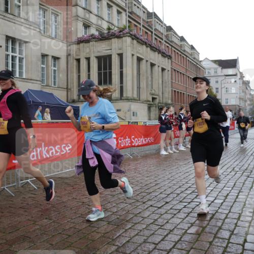 13.09.2026 - Kiel Lauf Yannick Fuchs http://msf.ph/oto/10431733 13.09.2026 11:17:20 Ziel 7400, 9570, 608, 1925, 2050, 3995, 6977, 7800, 7880, 8630, 8964, 9428, 10554, 12226, 12370, 7720, 1925, 6977, 8964, 10554, 11584, 11926 meine-sportfotos.de