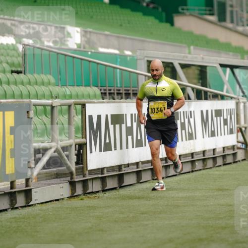 13.09.2026 - 21. swb-Marathon Bremen Michael Burmester http://msf.ph/oto/10431748 13.09.2026 10:23:05 Laufen im Stadion 10235, 10302, 10341, 10441, 10520, 10575, 10592, 10782, 10926, 11083, 11127, 11198, 11227, 11338, 11373, 11426, 11454, 11619, 11713, 11721, 11738, 11854, 11903, 11916, 11944, 12003, 12053, 12144, 12209, 12339, 12370, 12395, 12404, 12538, 13507, 13513, 13519, 13535, 13539, 13551, 13553, 13556, 13559, 13563, 13566, 13584, 13587, 13616, 13636, 13641, 13642, 10366, 10475, 11481, 11652, 13530, 13533, 13534, 13536, 13541, 13564 meine-sportfotos.de