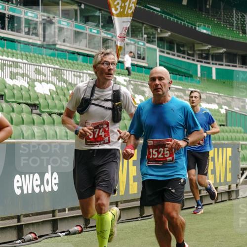 13.09.2026 - 21. swb-Marathon Bremen Michael Burmester http://msf.ph/oto/10431751 13.09.2026 12:27:59 Laufen im Stadion 103, 238, 322, 358, 420, 553, 574, 649, 841, 1161, 1253, 1256, 1352, 1391, 1428, 1525, 1724, 1783, 1917, 2032, 3662, 4264, 149, 289, 798, 814, 1313, 1483, 1490, 1544, 1567 meine-sportfotos.de