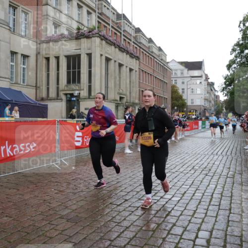 13.09.2026 - Kiel Lauf Yannick Fuchs http://msf.ph/oto/10431768 13.09.2026 11:17:25 Ziel 7400, 9570, 608, 2050, 3995, 7400, 7800, 7880, 8630, 9428, 12226, 12370, 7720, 1925, 2050, 6977, 8630, 8964, 10554, 11584, 12226, 12370 meine-sportfotos.de